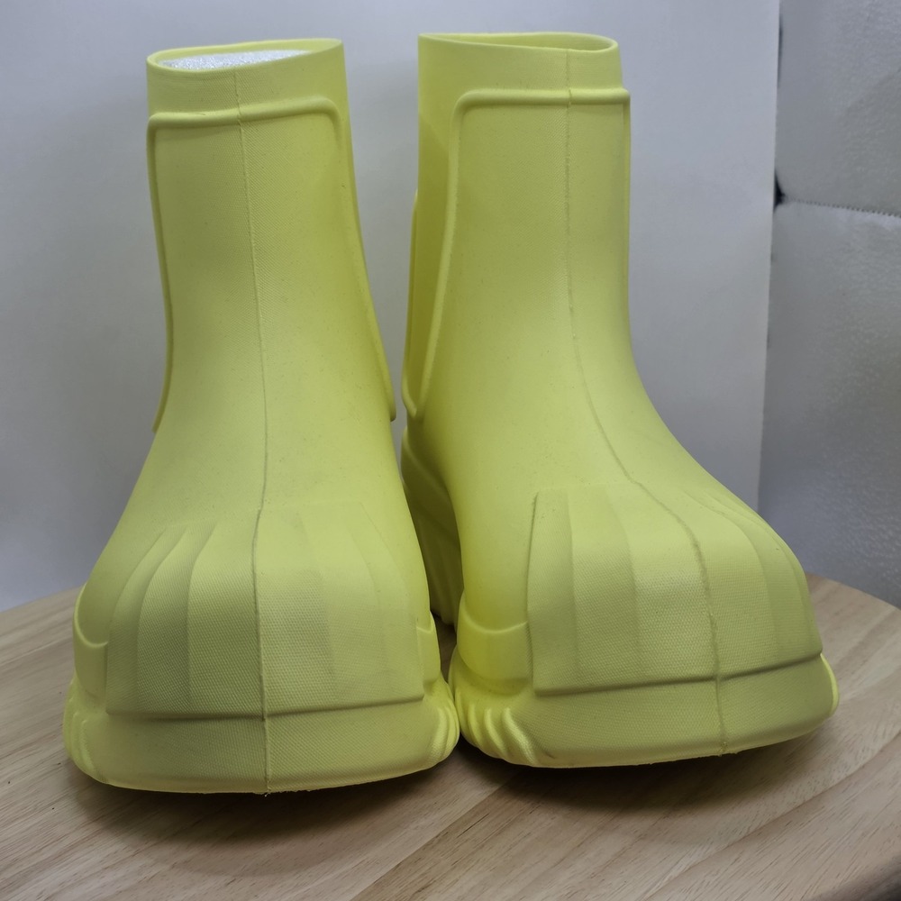 Women's 7.5 - Adidas ADIFOM SST BOOT IG2682 ORIGINALS Rubber Boots Pulse Yellow - Picture 2 of 9